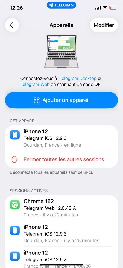 Écran Appareils de Telegram sur iPhone avec le bouton Ajouter un appareil
