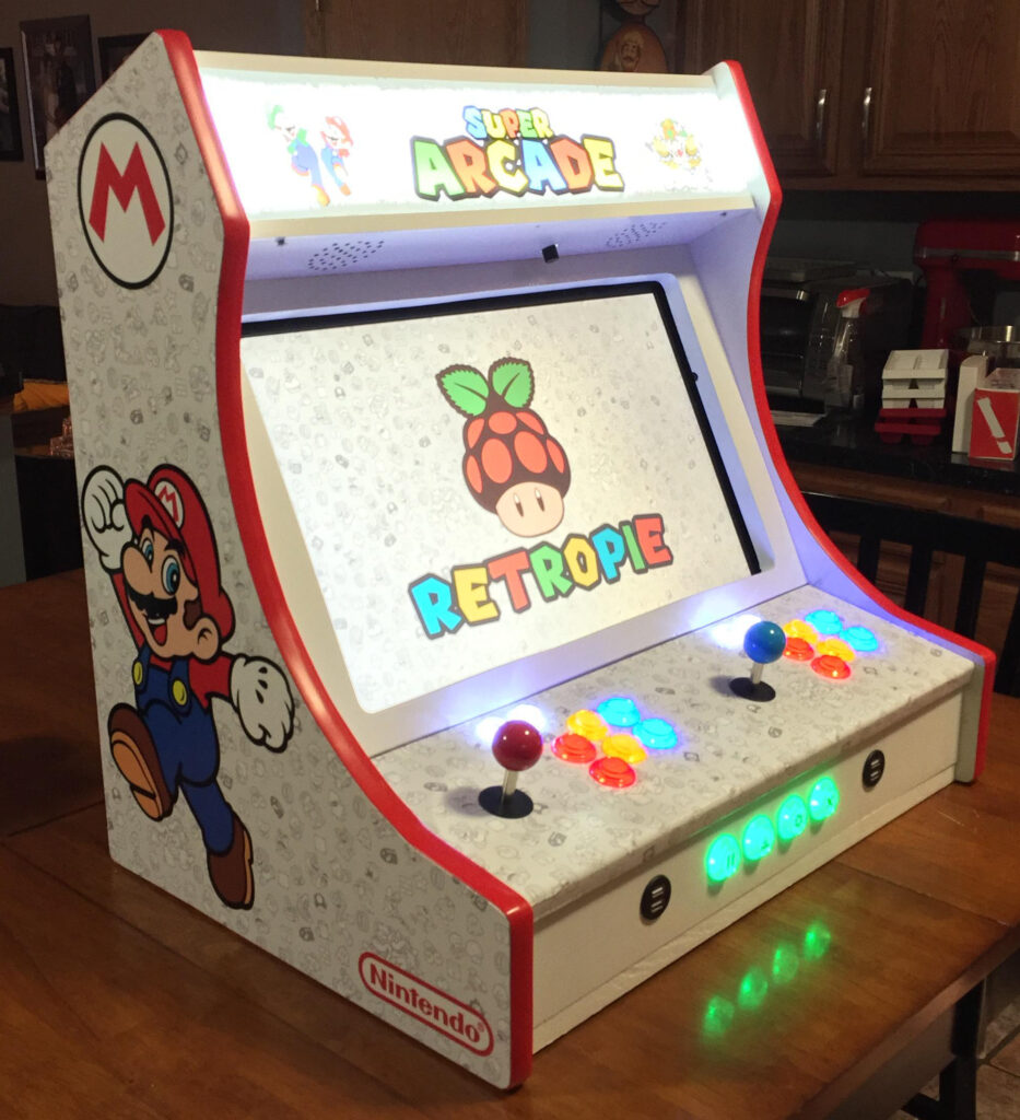 Une borne d'arcade aux couleurs de Mario