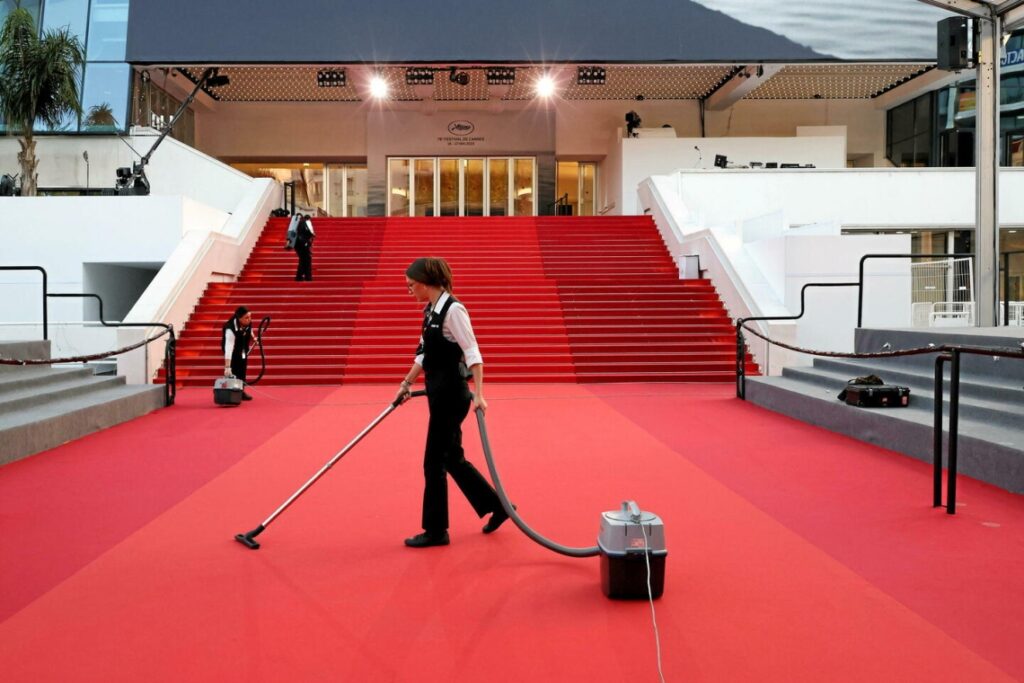 Le monde festivalier dans le cinéma : histoire, rayonnement et singularités culturelles