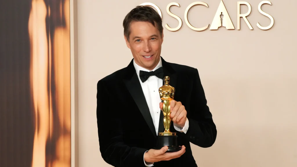 Sean Baker tenant son Oscar du meilleur réalisateur, 2 mars 2025